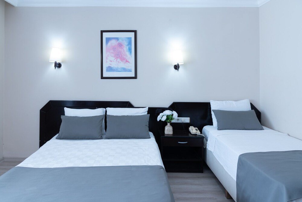 Айвалык: Fi̇la Otel Ayvalik
