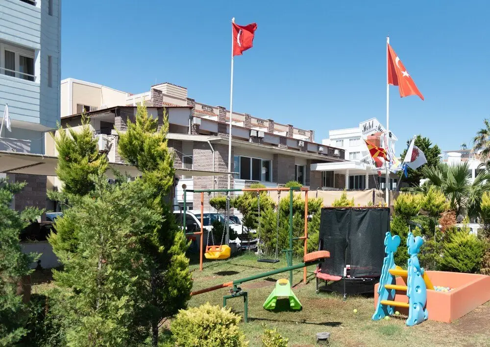 Айвалык: Fi̇la Otel Ayvalik