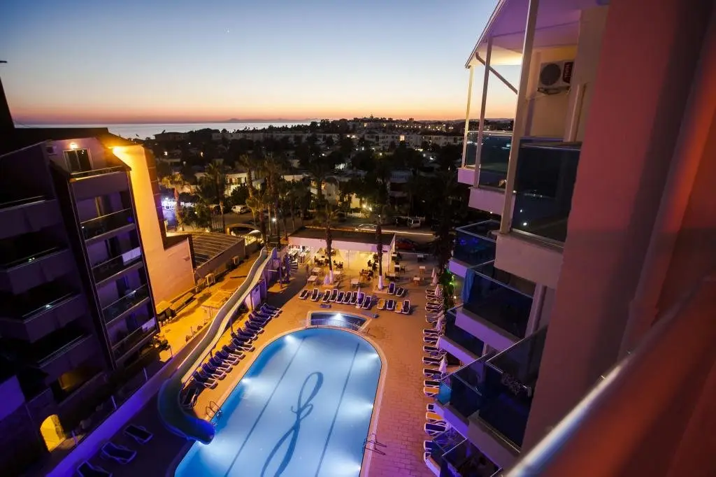 Аланья: Infinity Beach Hotel