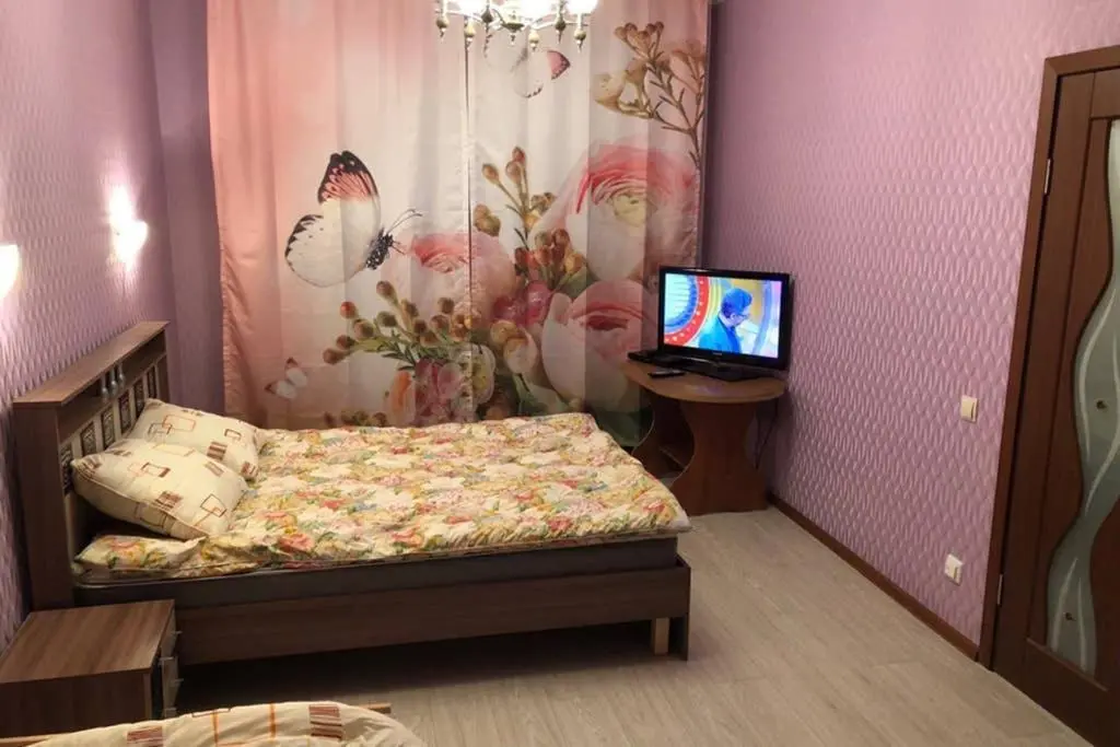Кировск: Олимпийская 81 Яблоко 4
