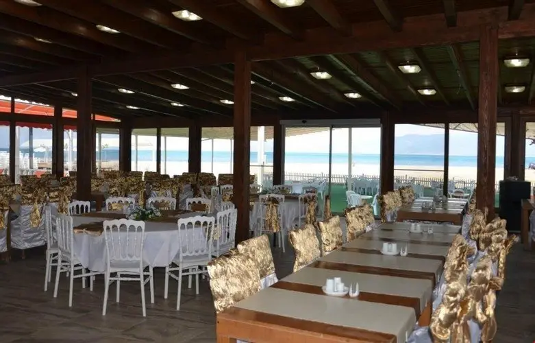 Бурхание: Yaşam Beach Otel