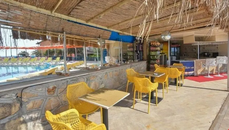 Бурхание: Yaşam Beach Otel