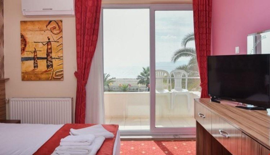 Бурхание: Yaşam Beach Otel