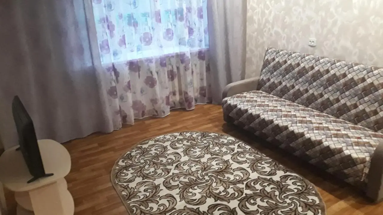 Кировск: Апартаменты на Ленинградской 26