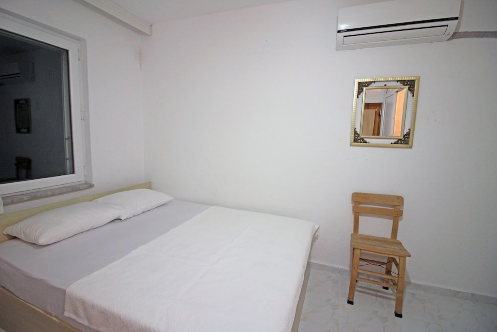 Бозджаада: Bozcaada Akdeniz Pansiyon