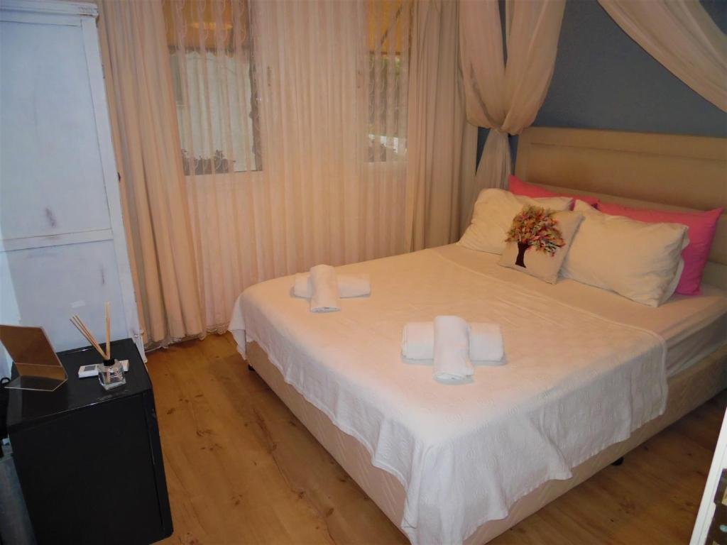 Чешме: Monat Otel Hacimemis