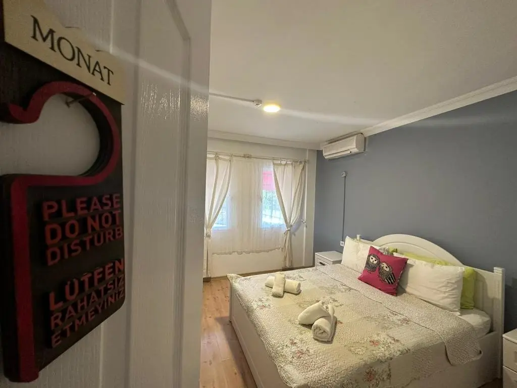 Чешме: Monat Otel Hacimemis
