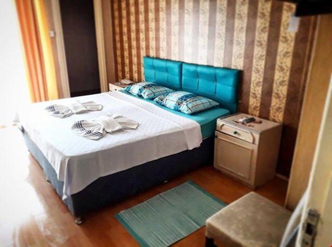 Чешме: Otel B