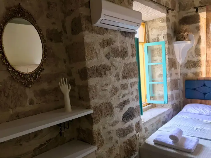 Чешме: +4 Stone House