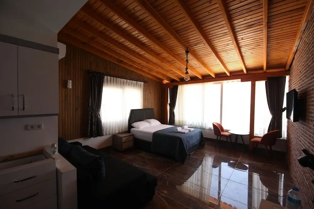 Силифке: Mose Restoran Motel Beach