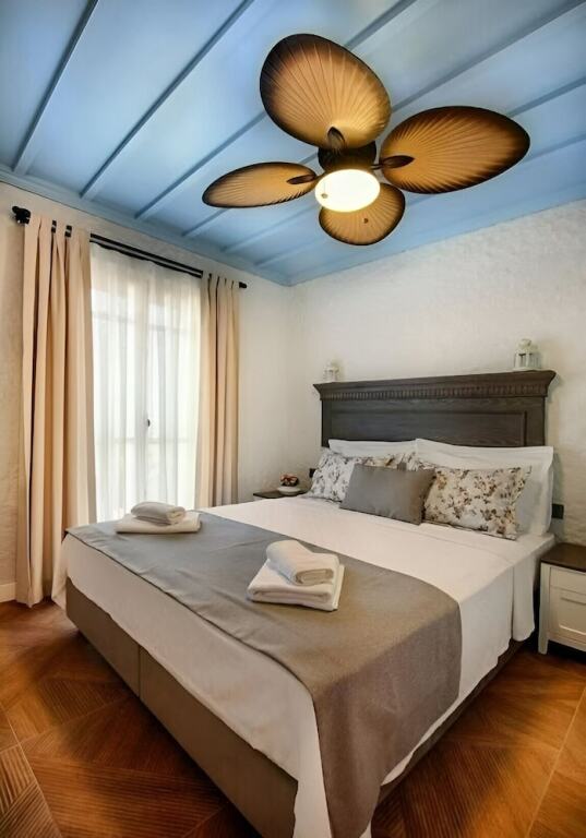 Чешме: Petite Boutique Apart Hotel