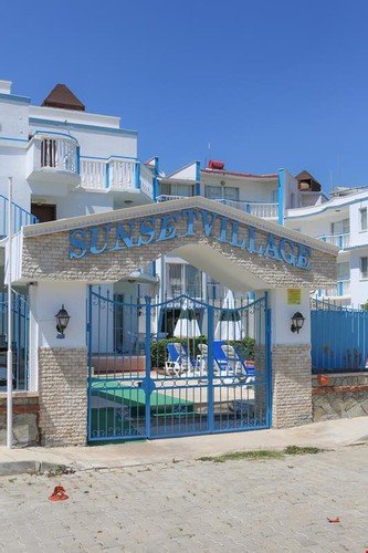 Капикири: Sunset Village Apart