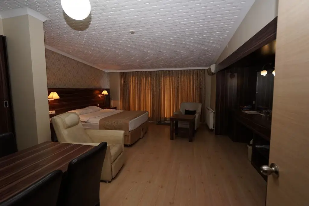 Унье: Yalıhan Arı Otel