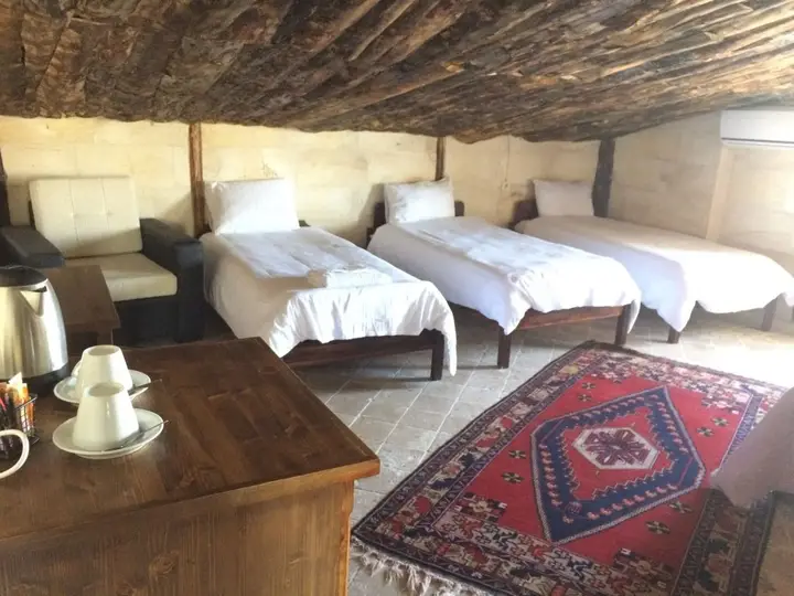 Гёреме: ShoeString Stone House