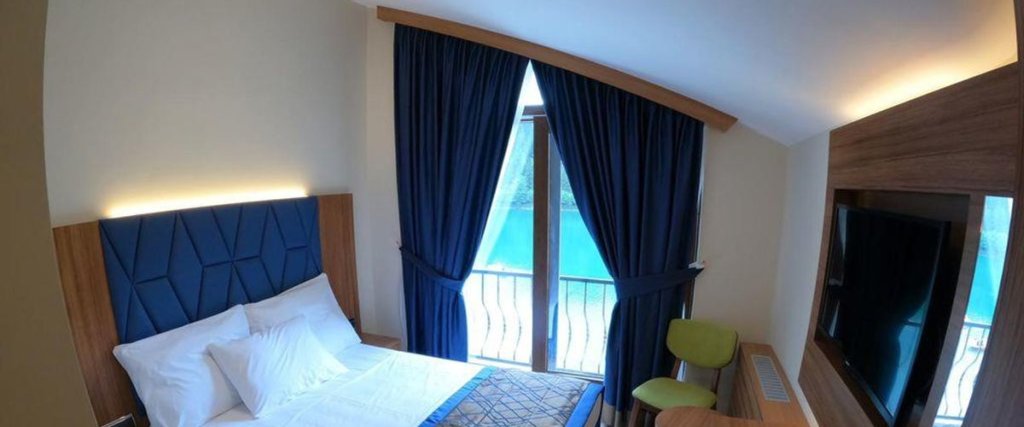 Месели: Savsat Karagol Hotel