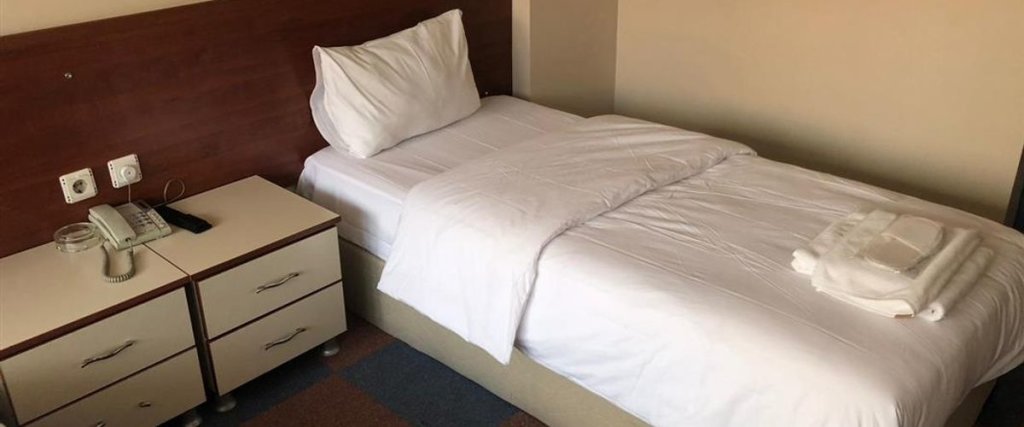 Тавсанли: Huzur Otel