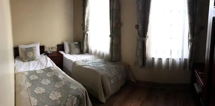 Усак: Otel Dülgeroglu Usak
