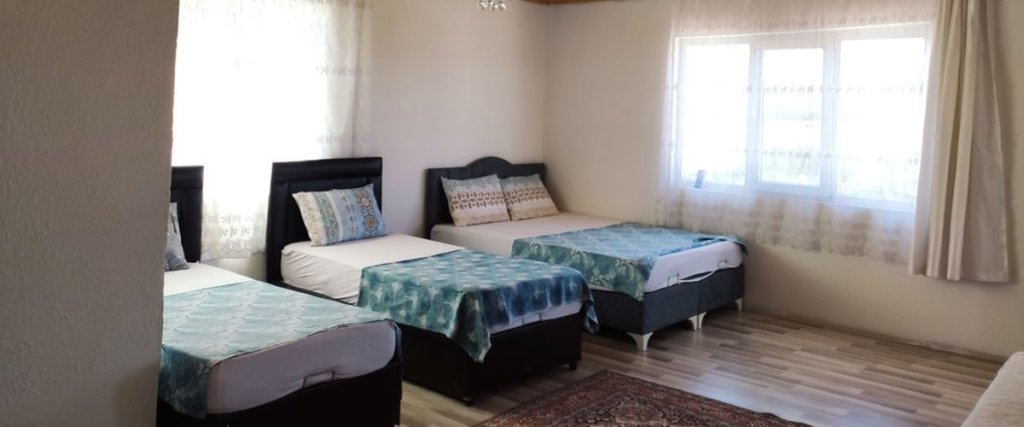 Есилова: Salda Gölü Atlıhan Otel