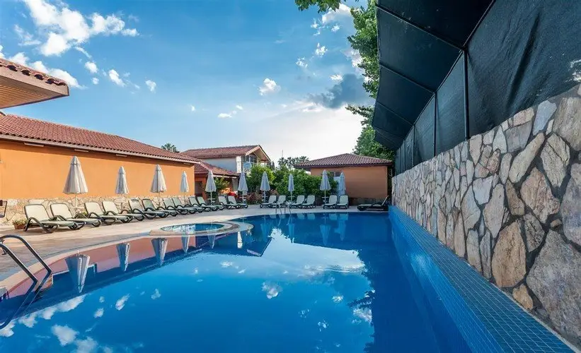 Özlem Garden Hotel — фото 1