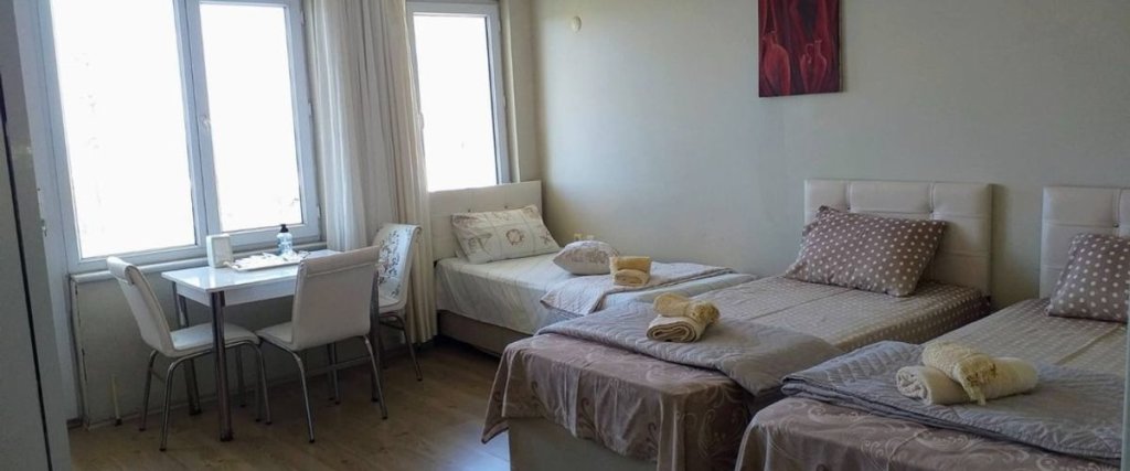 Кыйыкёй: Lara Konuk Evi Kıyıköy