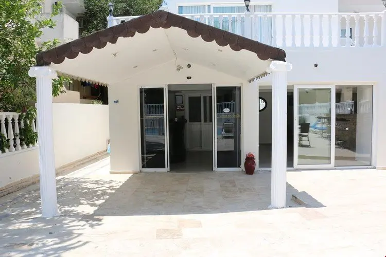 Кушадасы: Grand Nett Beach Hotel Kadınlar Denizi
