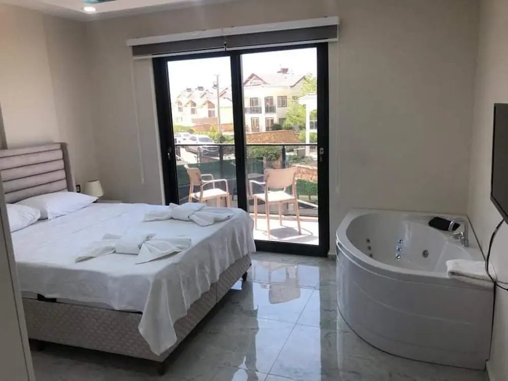 Фетхие: Stunning 4-bed Villa: Private Pool, Sauna & Hammam