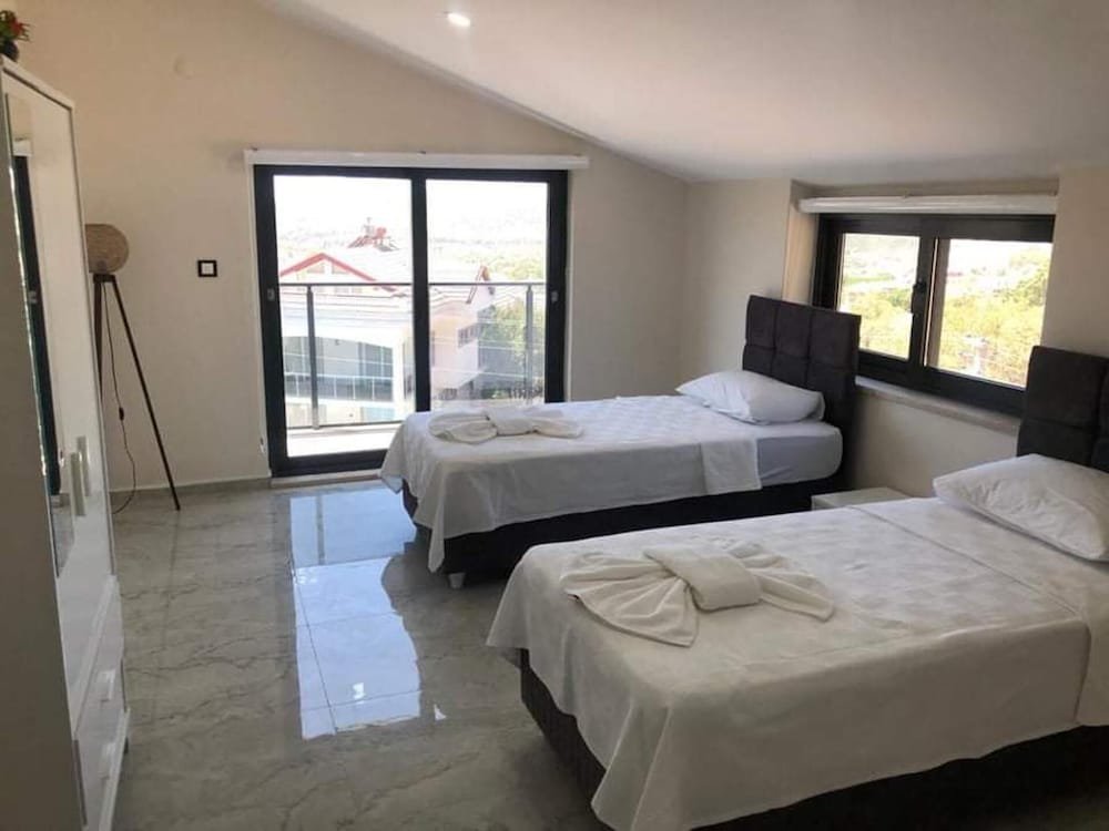 Фетхие: Stunning 4-bed Villa: Private Pool, Sauna & Hammam
