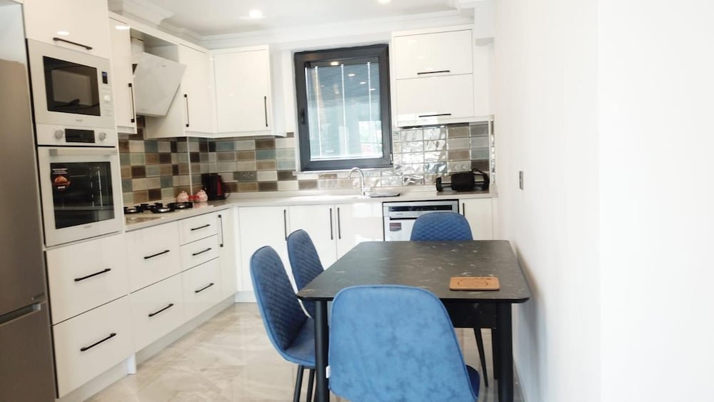 Дальян: Stunning 4-bed Villa Grey 4 Bedrooms Private Pool