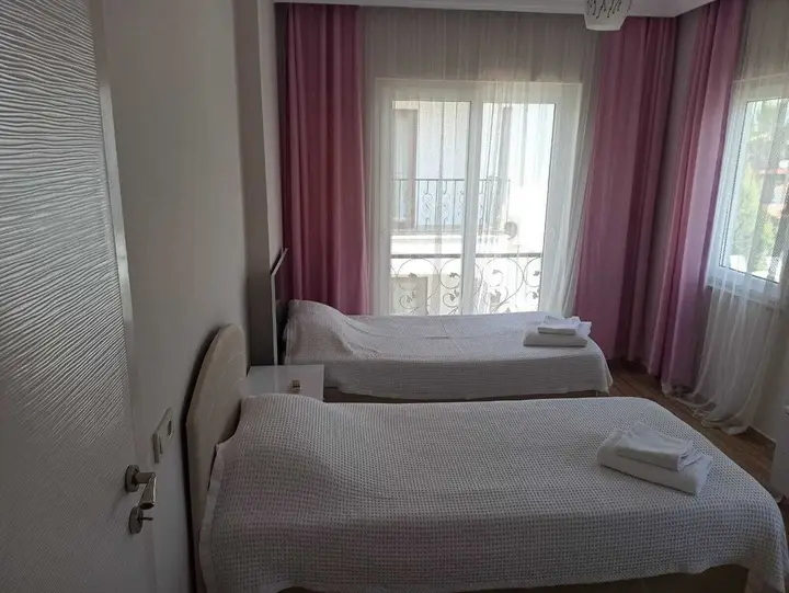 Дальян: Remarkable 4-bed Villa Tasgin 2 Pools