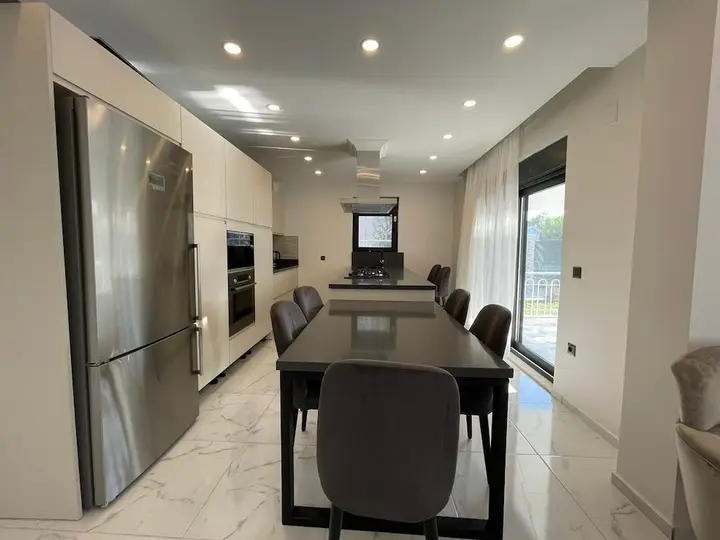 Дальян: Inviting 4-bed Villa Lina With lux Pool