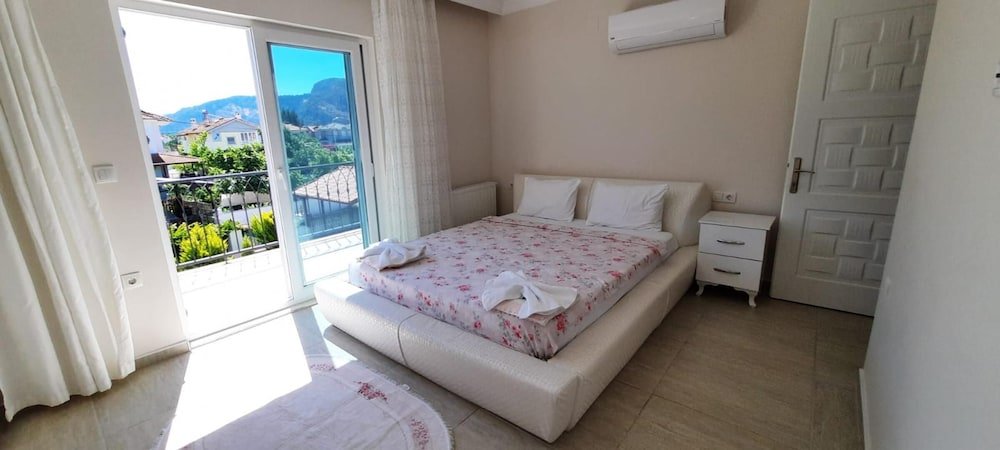 Дальян: Beautiful 4-bed Villa Beril With Private Pool