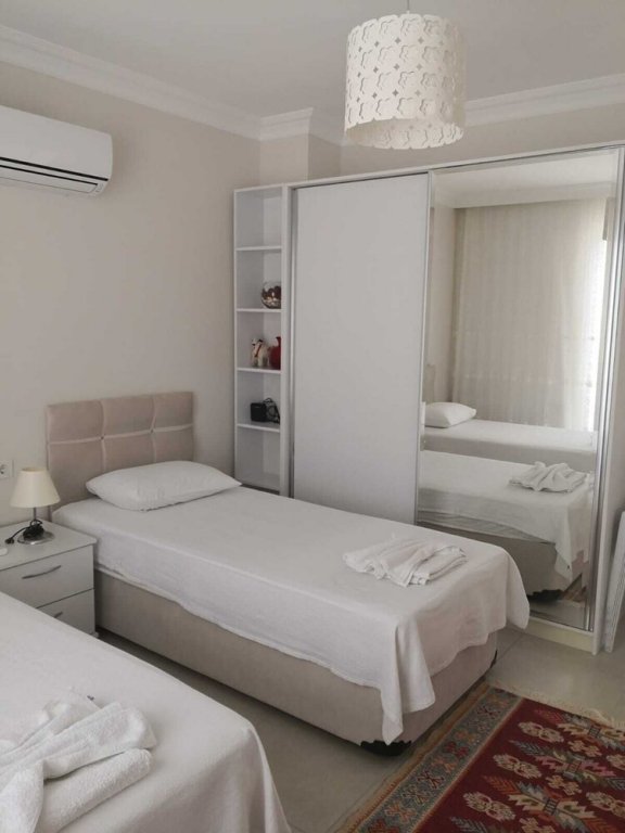 Дальян: Inviting 4-bed Villa Nil Dalyan With Child Pool