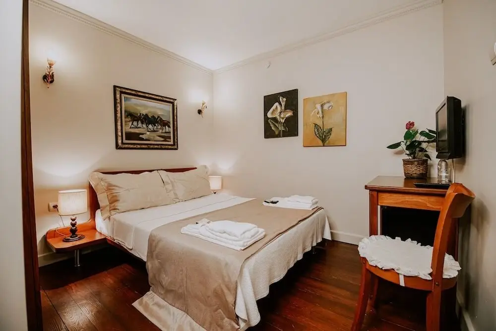 Бозджаада: Biz Otel
