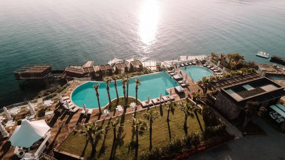 Яликавак: Highend Hotel & Residance