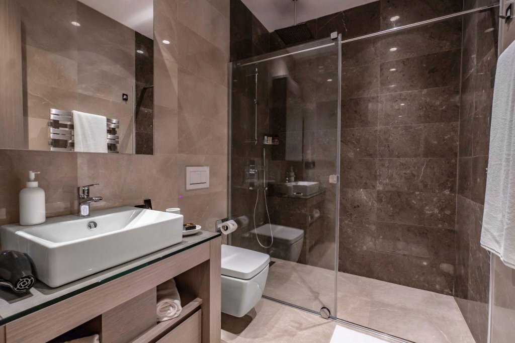 Яликавак: Highend Hotel & Residance