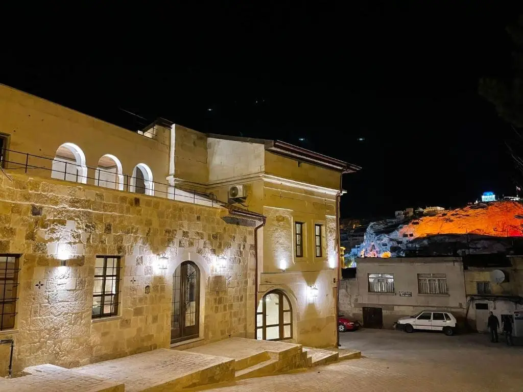 Ургуп: Evanthia Cave Suites