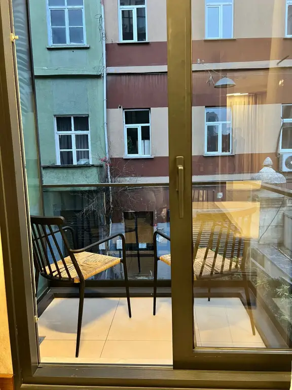 Стамбул: Four Sides Beyoglu