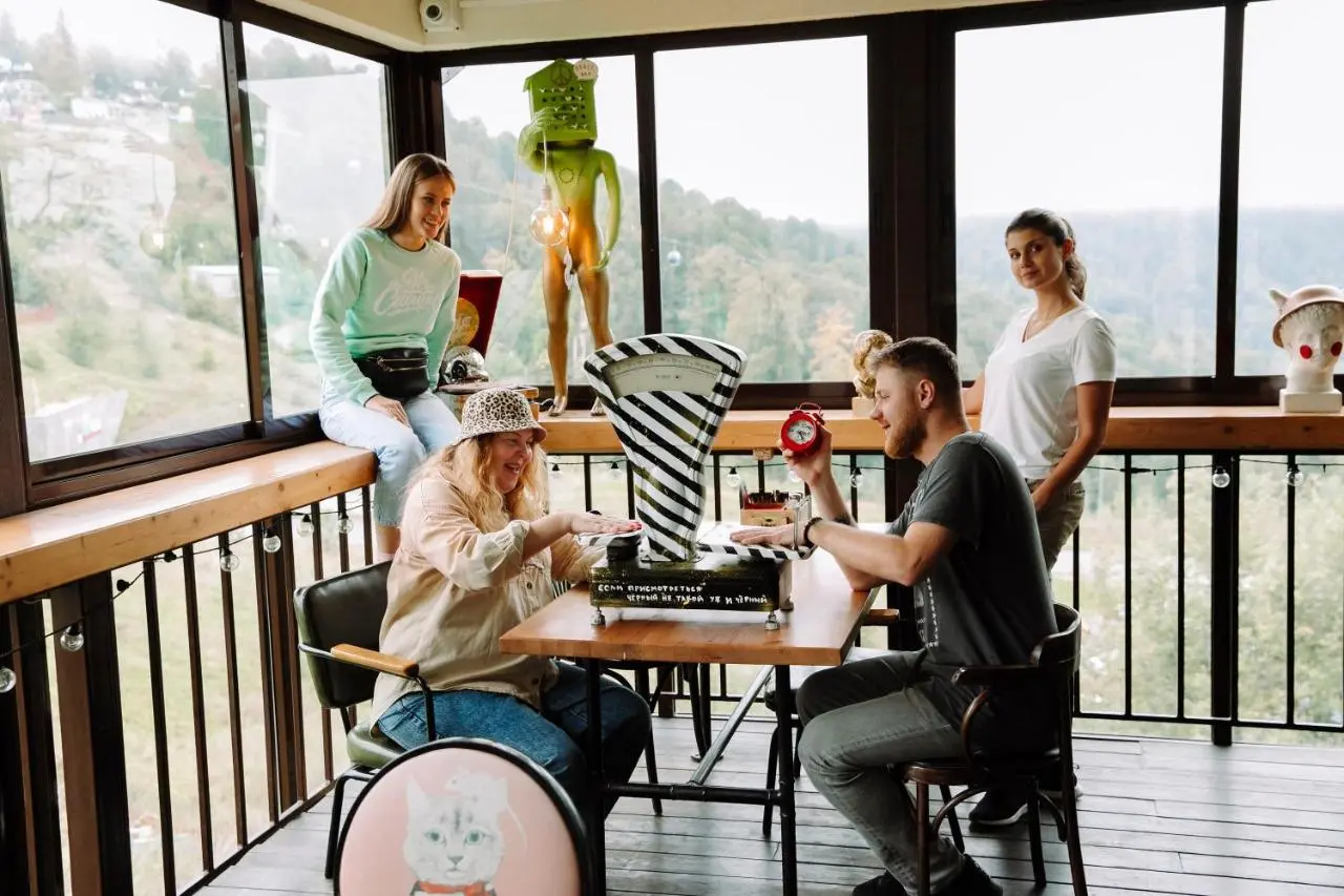 Эсто-Садок: BoogelWoogel Bar&Hotel Rosa Khutor