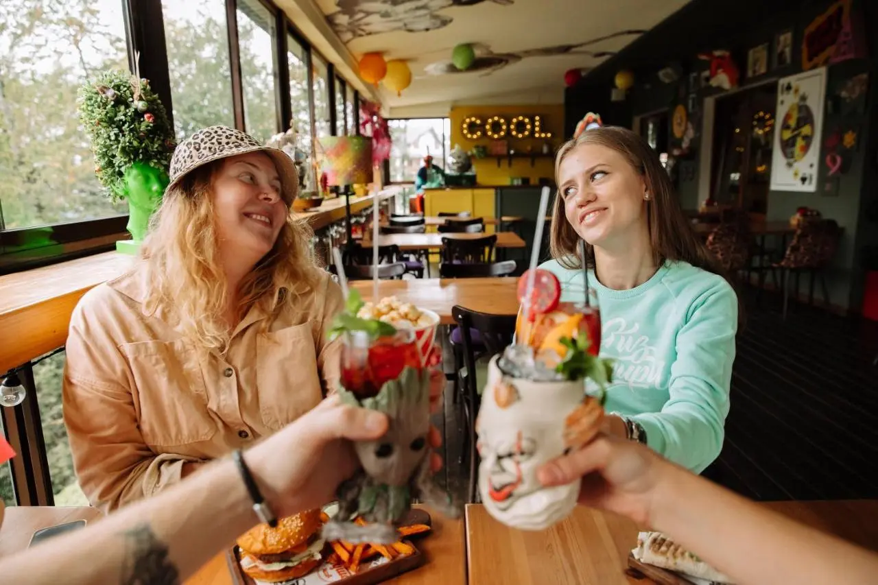 Эсто-Садок: BoogelWoogel Bar&Hotel Rosa Khutor