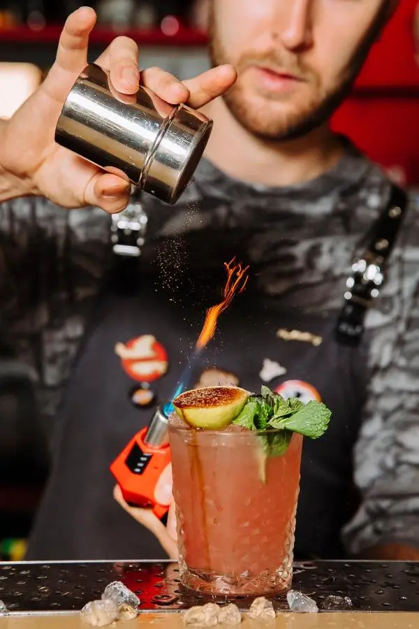 Эсто-Садок: BoogelWoogel Bar&Hotel Rosa Khutor