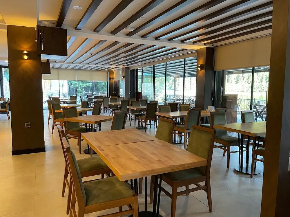 Месели: Savsat Karagol Hotel
