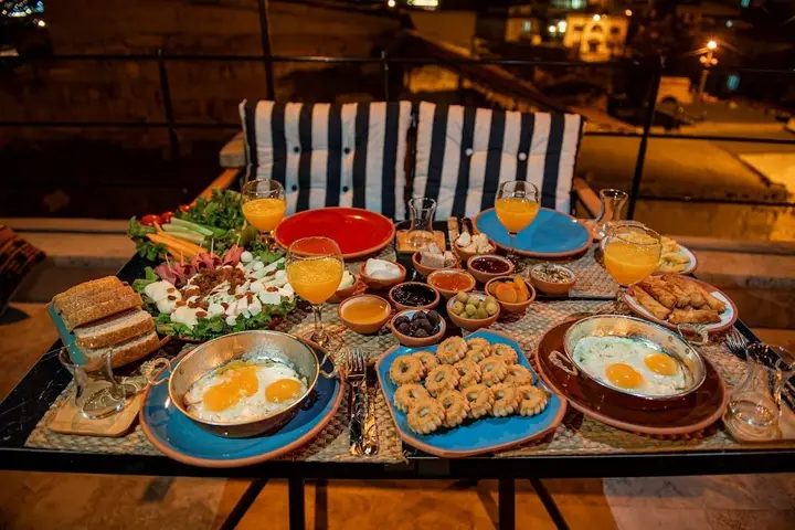 Ургуп: Cappadoci̇A Tale Ci̇Ty Otel