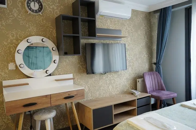 Middle Village Suit Hotel — фото 1