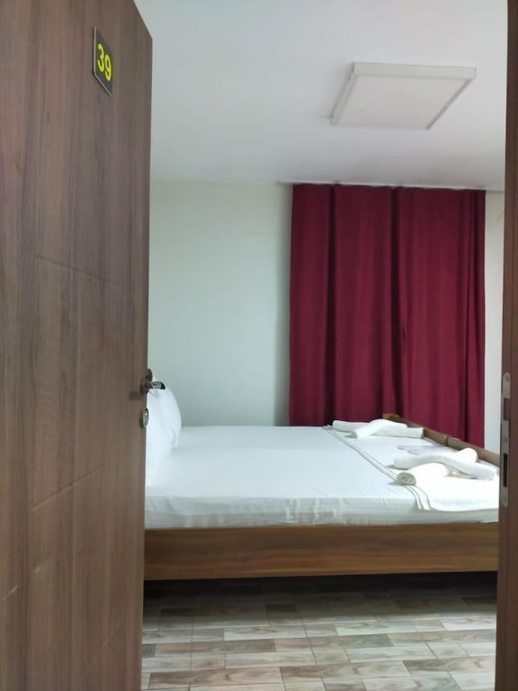 Metatron Suit Hotel — фото 1