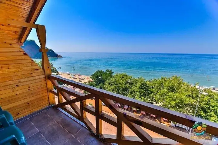 Бартын: Kumsal Otel