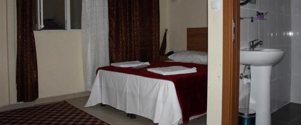 Стамбул: Özgüven Otel
