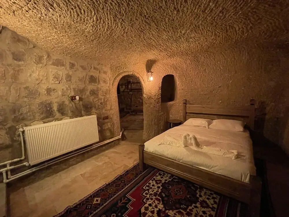Ургуп: The Cave House