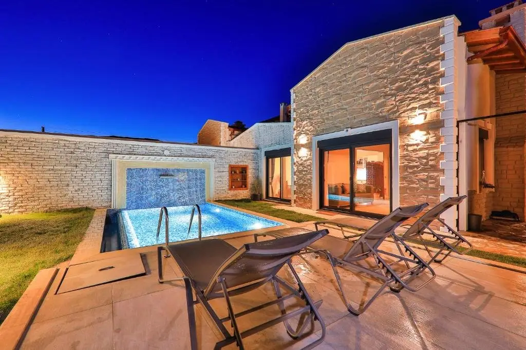 Каш: Impressive Luxurious Villa With Refreshing Private Pool In Kas, Antalya