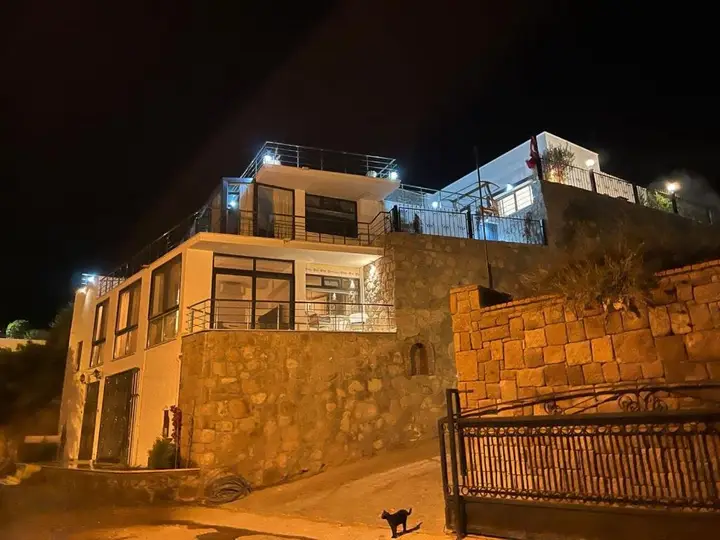 Акьярлар: House Within 5 Min Walk to Beach in Akyarlar