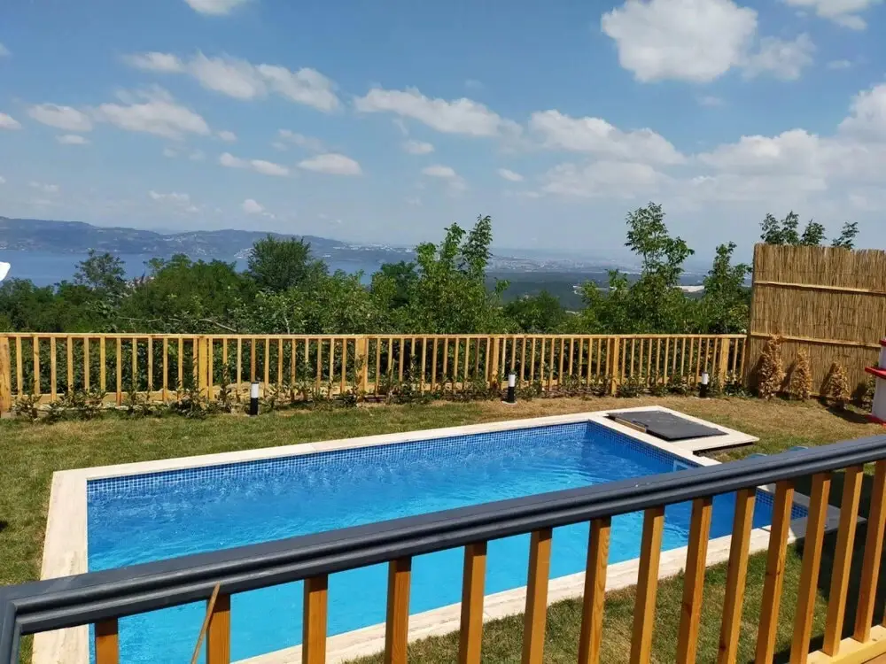 Сакарья: Bungalow With Private Pool and Backyard in Sapanca